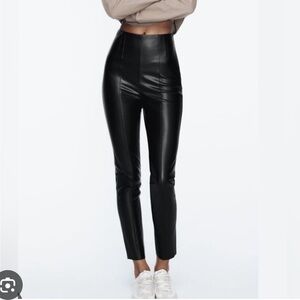 Abercrombie & Fitch Curve Love Vegan Leather Black High Rise Leggings Size XS